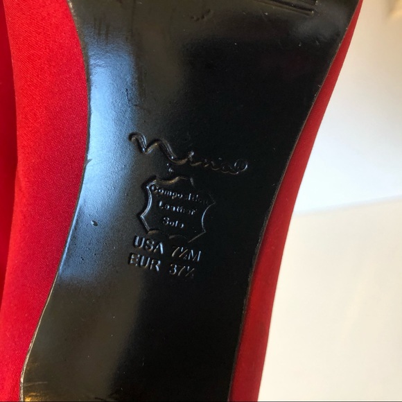 Nina Red Satin Heels Women's Shoes size 7.5 Kitten Heel Open Toe Ruffle detail - Picture 6 of 6